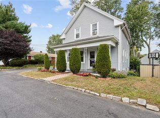 5 Irving St, Cranston, RI 02910
