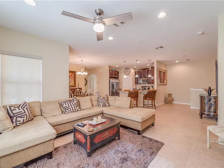 8540 Violeta St #202 — Photo 13