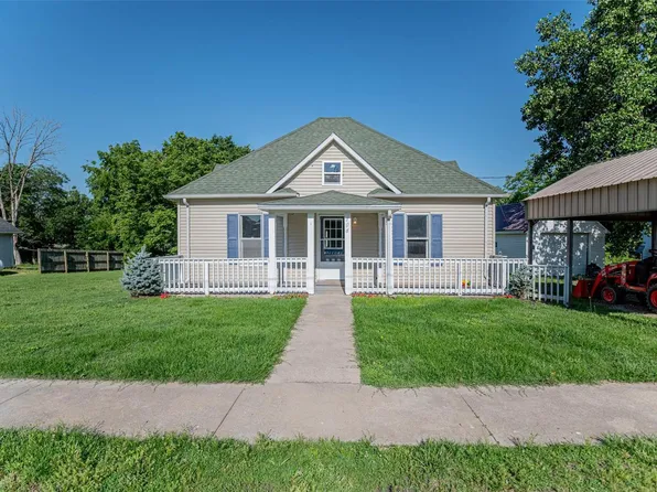 106 S Jersey Ave, Belle, MO 65013