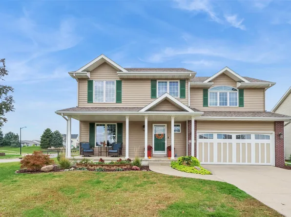 2012 Country Cove Ln, Altoona, IA 50009