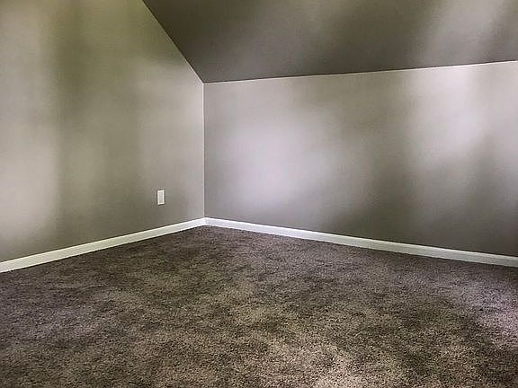 4th image of 700 Park Row