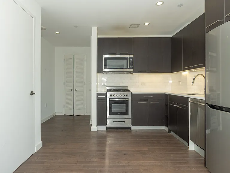 321 W 110th St #11C — Photo 6