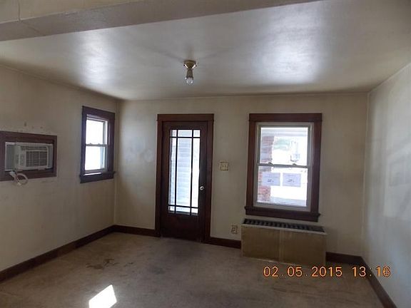 4th image of 936 Watervliet Ave