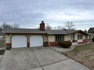 948 Main Ave, Murdock, MN 56271