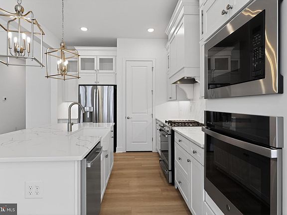 5th image of 34468 Spinnaker Way