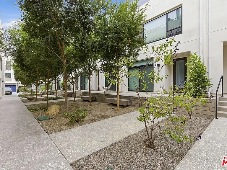 1605 N Arla Way — Photo 33