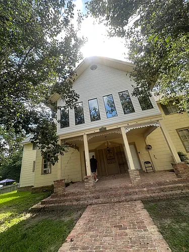 210 N Steele Ave #A Photo 1