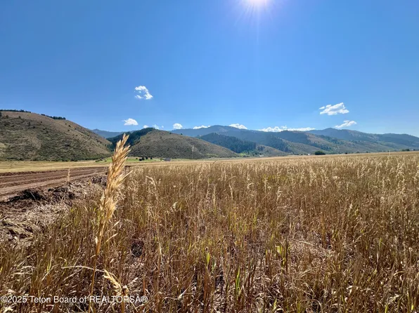 3 Mustang Dr, Grover, WY 83122