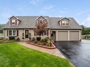 4 Wilson Rd, Franklin, MA 02038