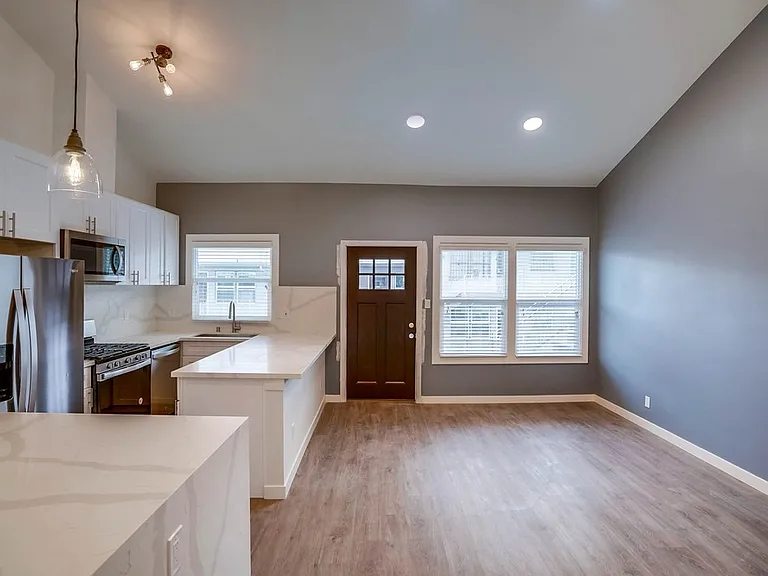 115 N Eastwood Ave — Photo 18