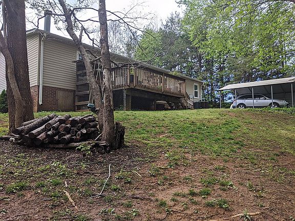 3rd image of 3909 Meadow Ln