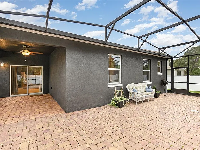 520 Nogales Ct — Photo 4