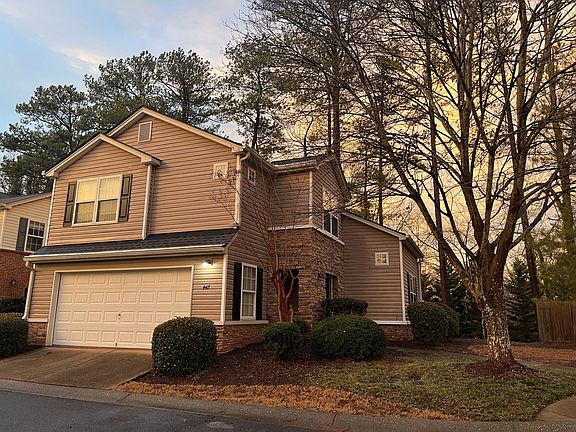 3rd image of 447 W Oaks Trl