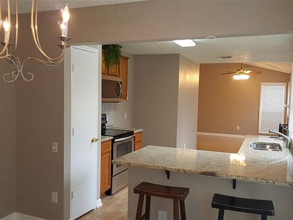3rd image of 4657 Greenfern Ln