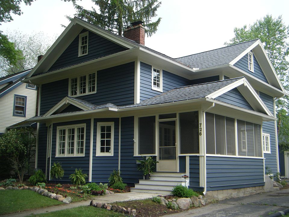 726 Woodfield Dr