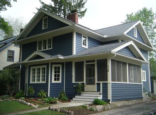 726 Woodfield Dr, Jackson, MI