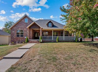 635 N Galileo Dr, Nixa, MO 65714