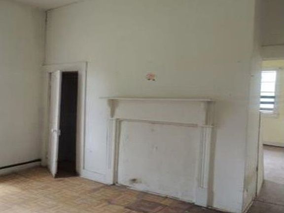 2nd image of 1436 College St