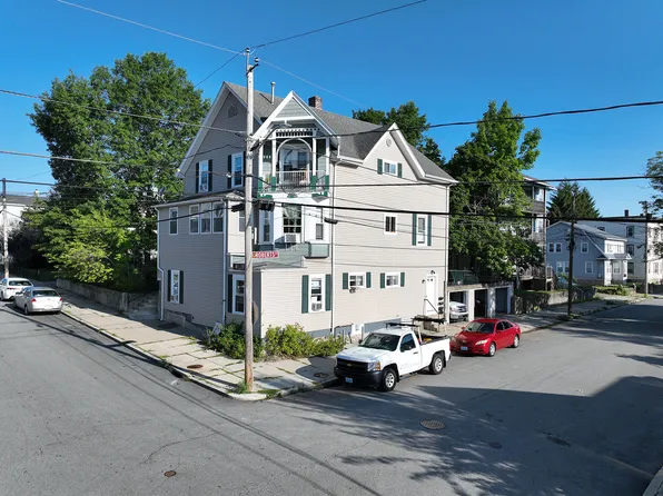 470 Willow St Floor 3, Woonsocket, RI 02895