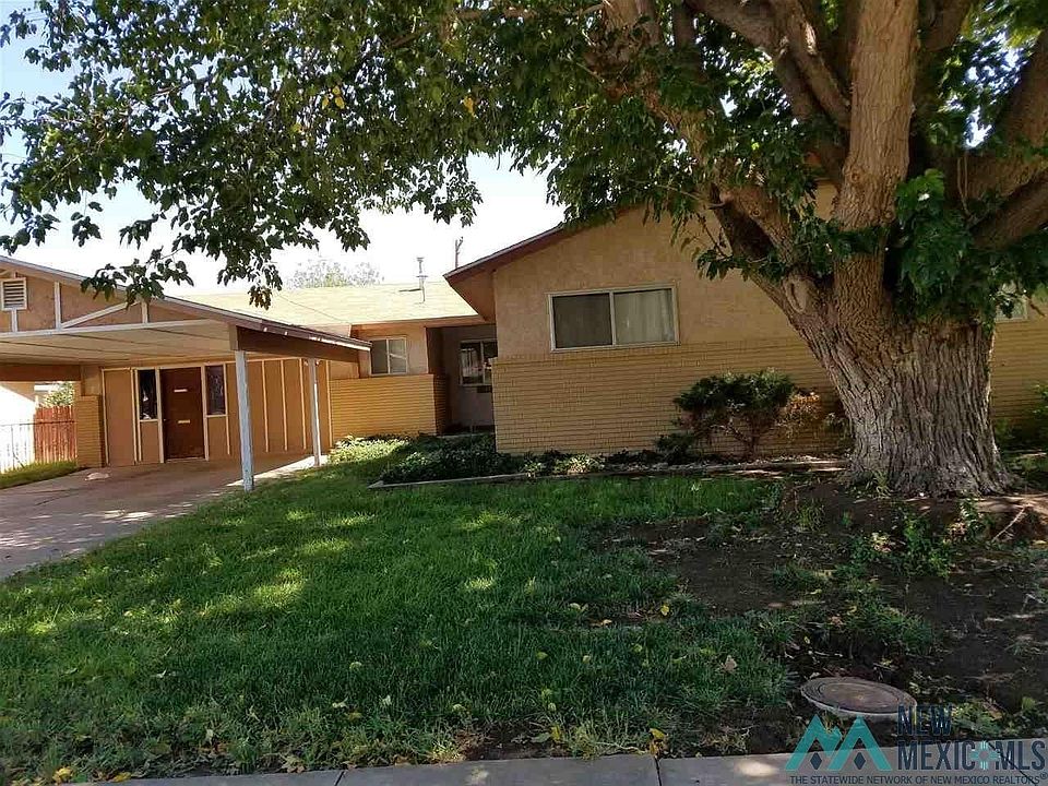 1st image of 901 W Avenida Del Sumbre
