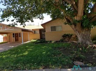 901 W Avenida Del Sumbre, Roswell, NM 88203