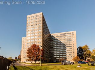 8900 E Jefferson Ave #726, Detroit, MI 48214