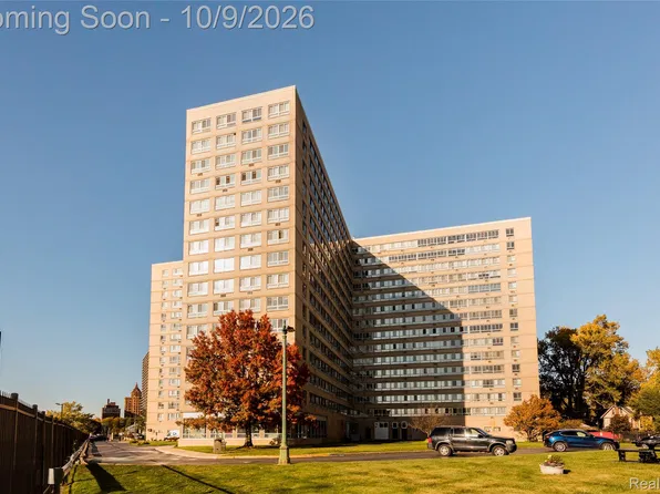 8900 E Jefferson Ave #726, Detroit, MI 48214