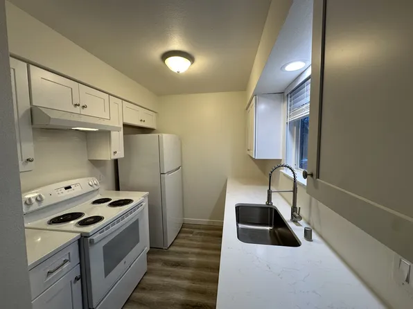 West 11th Apartments - 4