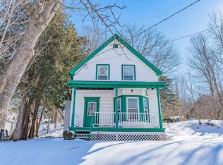 27 Cogswell St, Graniteville, VT 05654