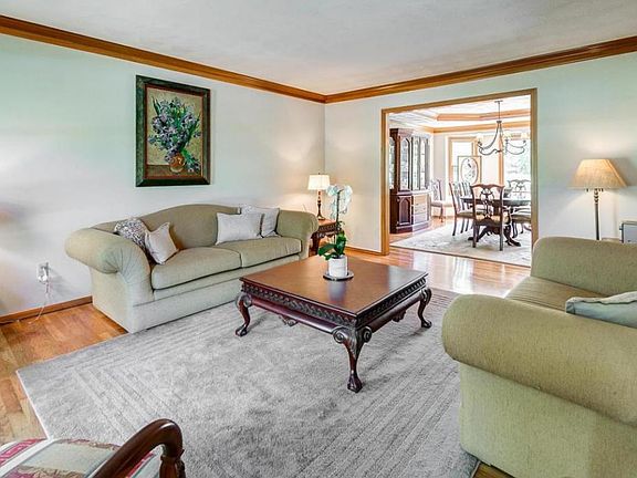 4th image of 5665 Windwood Dr