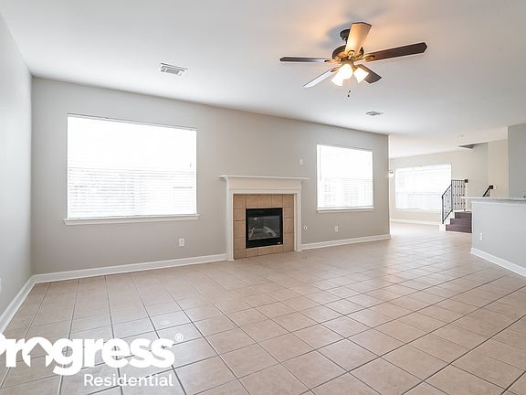 3rd image of 12931 Oakwood Manor Dr