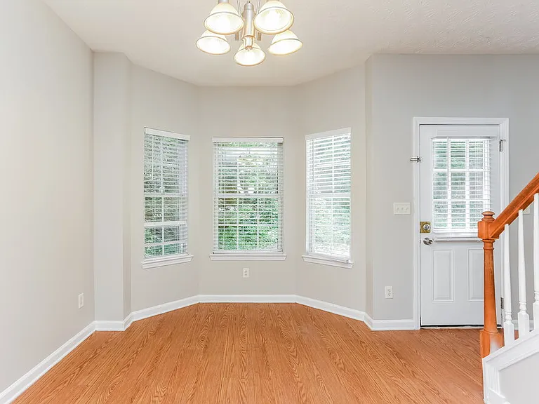 7470 Royale Ct — Photo 6