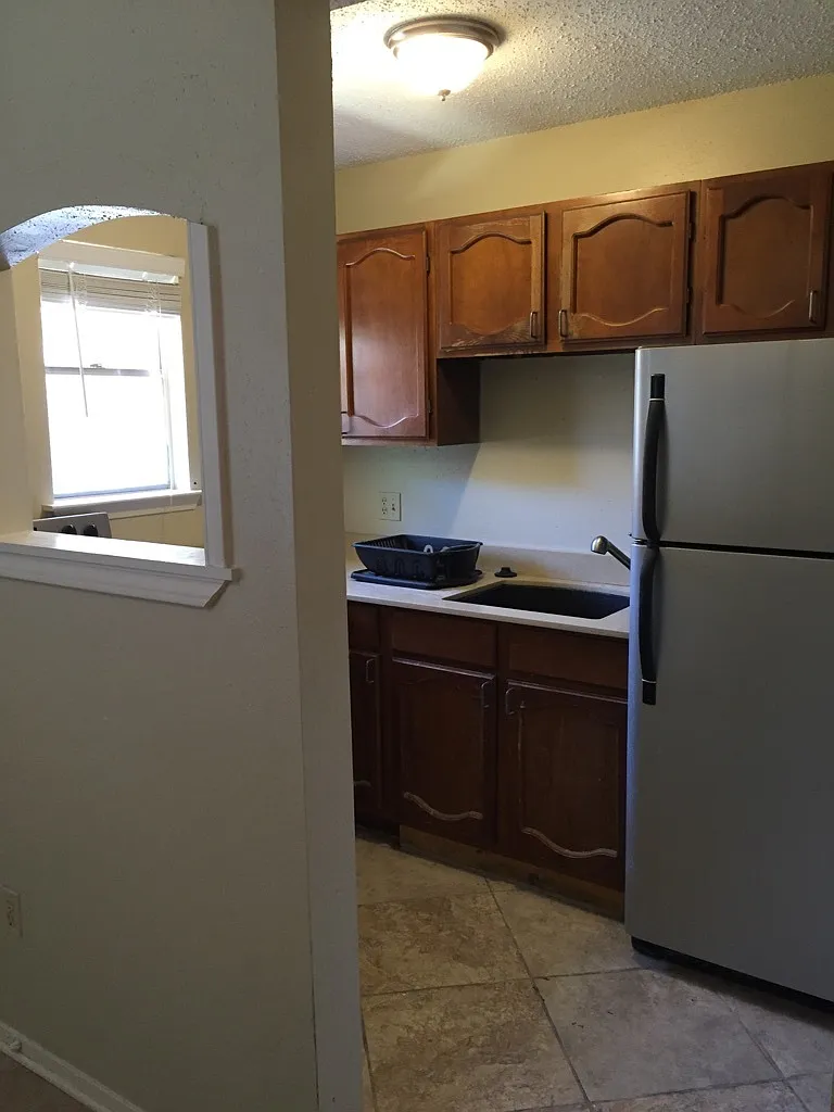 Building Photo - 406B Foch St