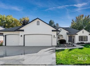2343 E Gleneagle Dr, Eagle, ID 83616