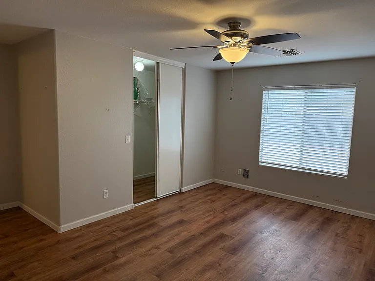 1702 E Desert Moon Trl — Photo 11