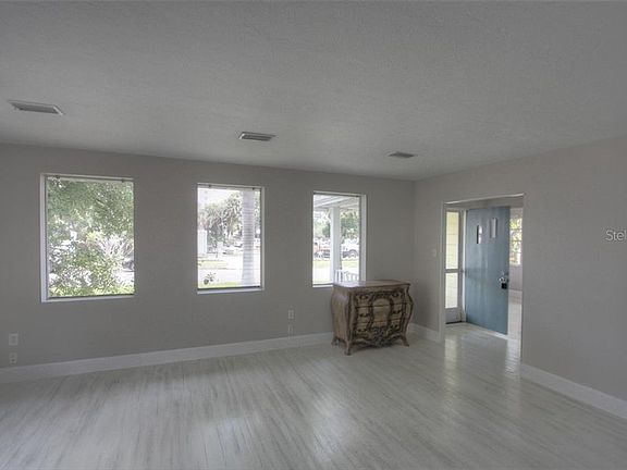 3rd image of 1227 4th St #A