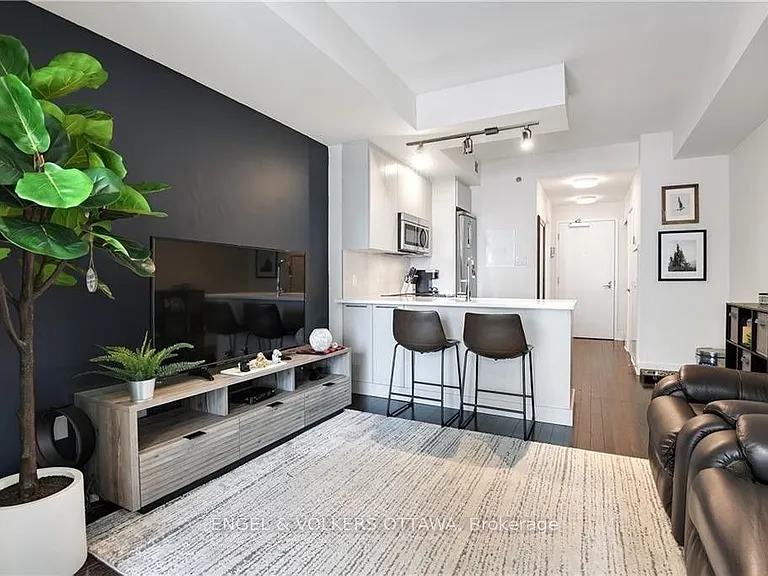 108 Richmond Rd #208 — Photo 8