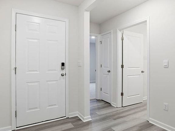 4th image of 211 Pristine Dr