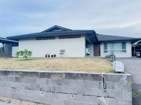 512 Kaulana St, Kahului, HI 96732