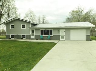 10765 N River Rd, Constantine, MI 49042