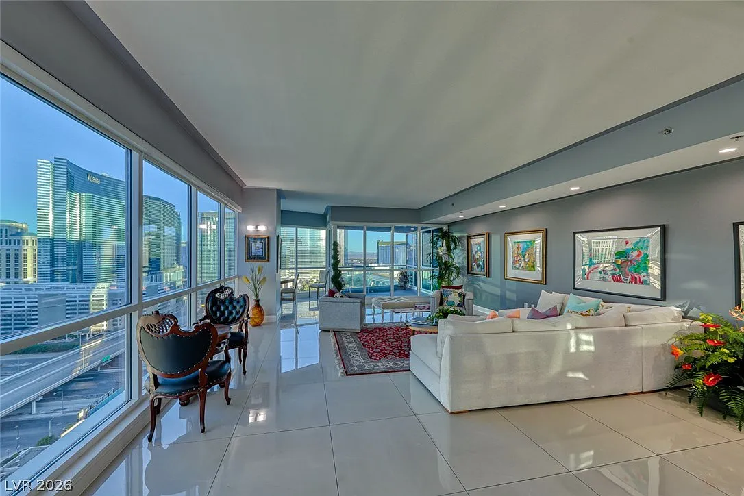 2 bed, 2.0 bath, 2173 sqft, $4,895 — Photo 3