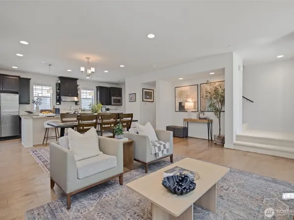 23930 SE 45th Place, Sammamish, WA 98029