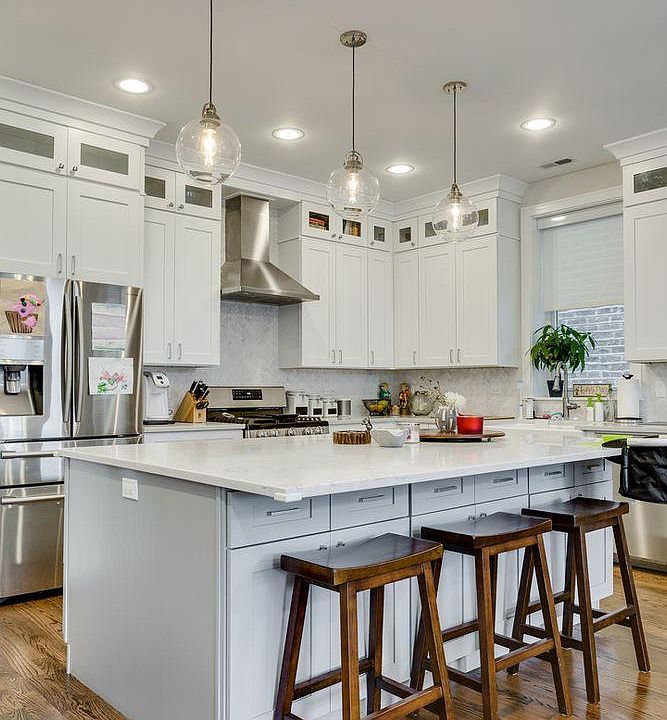 1st image of 1845 W Superior St #2