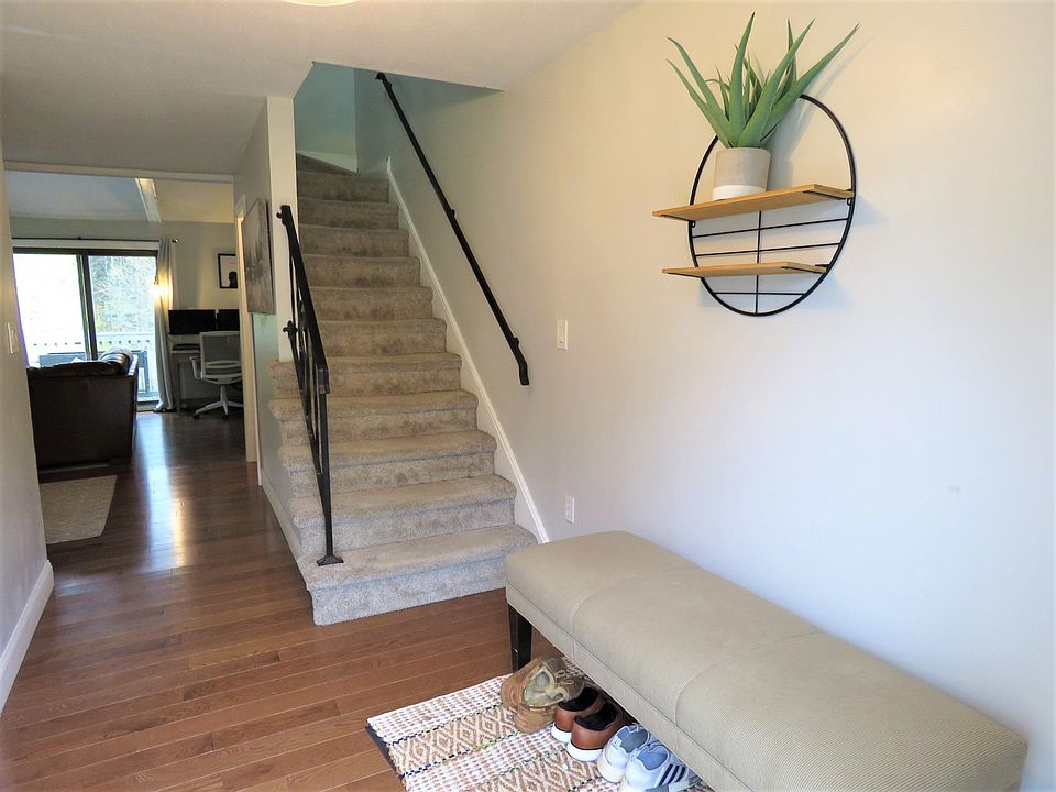 63 Old Nashua Rd Londonderry NH Zillow