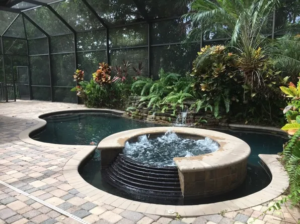 8509 S Lake Cir, Fort Myers, FL 33908