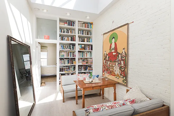 Sold by Danielle Epstein, LREB | media 17