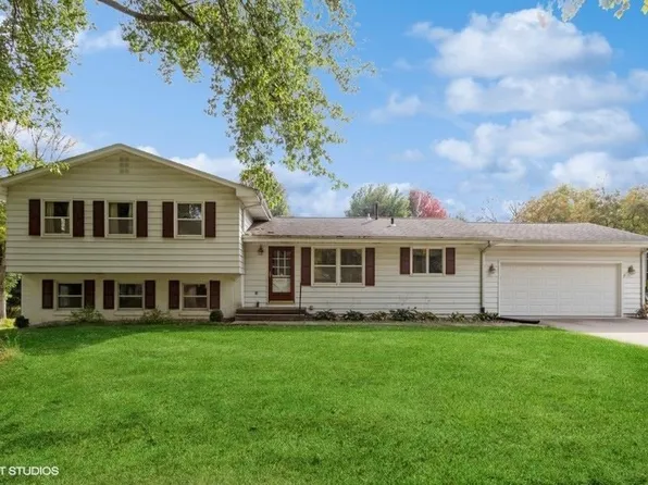 2501 Princeton Rd, Iowa City, IA 52245