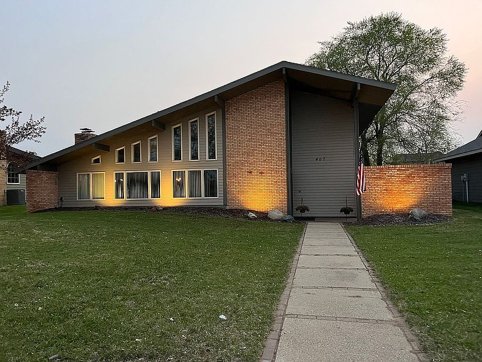 1st image of 407 7th St SW