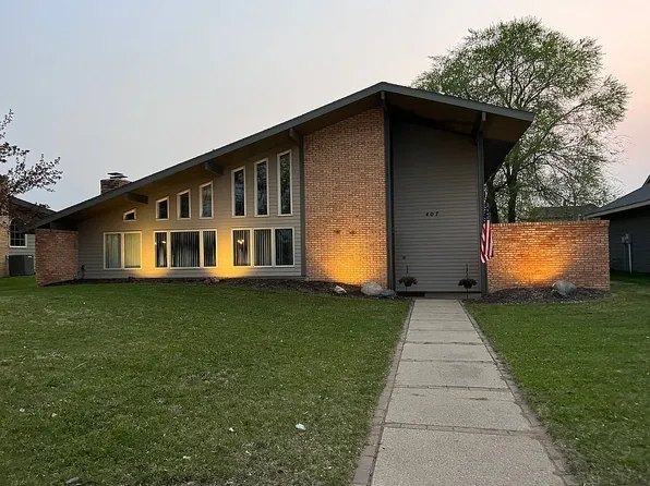 407 7th St SW, Wadena, MN 56482