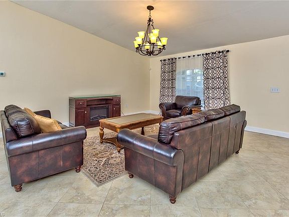 5th image of 25161 Killdeer Dr